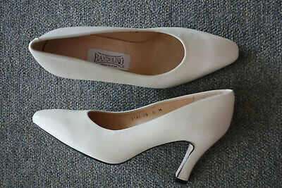 cream pumps womens shoes