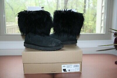 ugg short sheepskin cuff boot