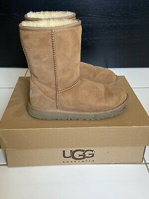 kids ugg boots size 6