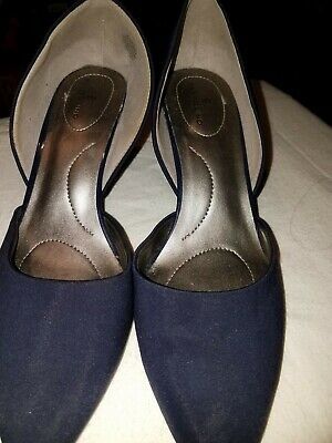 bandolino navy blue heels