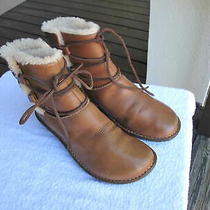 ugg caspia boots size 9