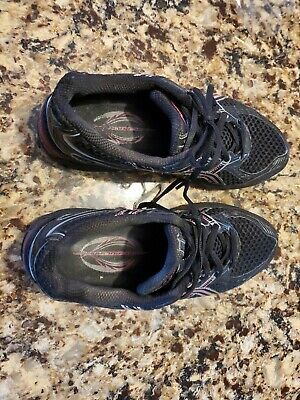 asics womens running shoes size 7